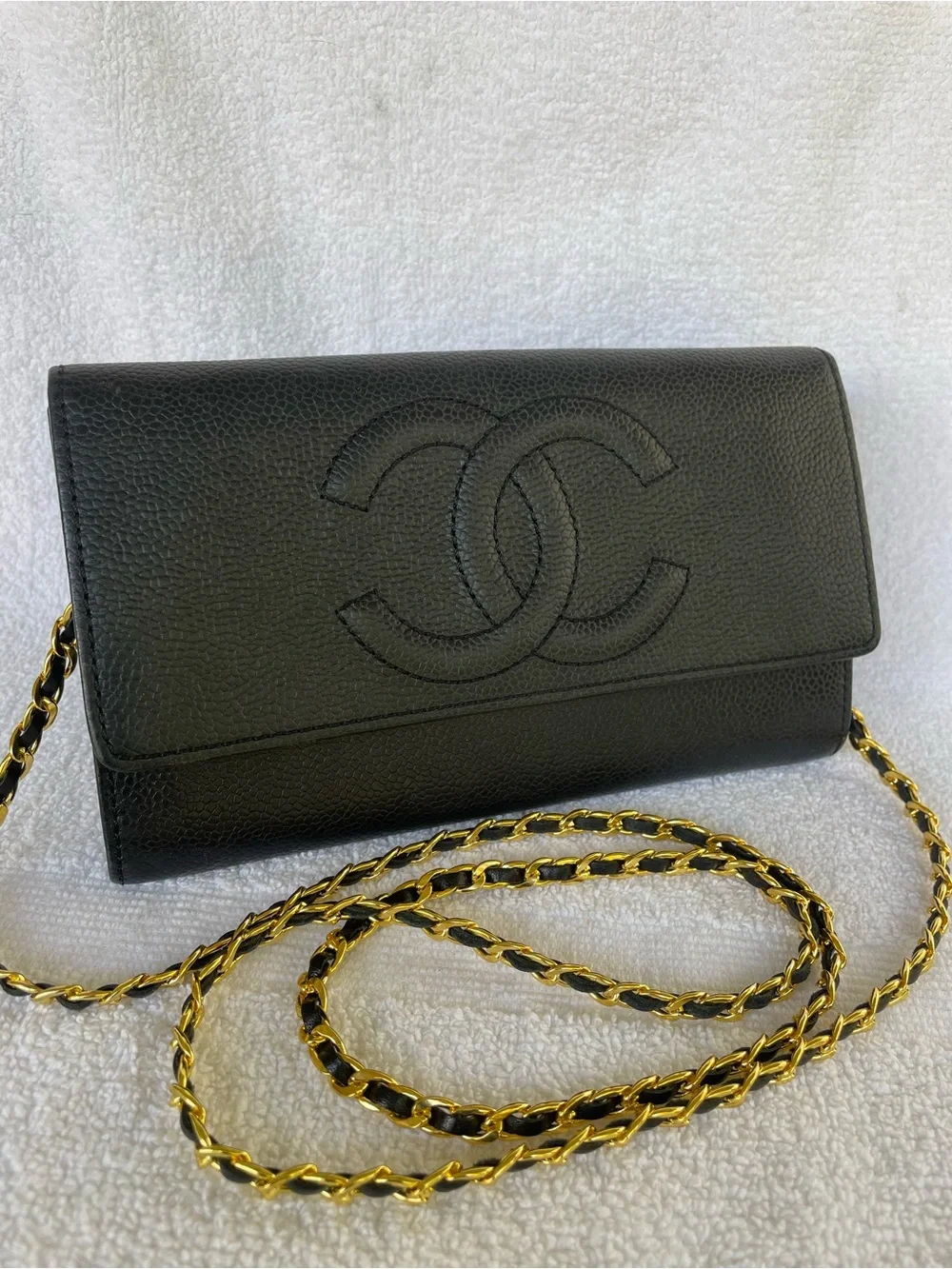 🖤AUTH. CHANEL  BLACK CAVIAR LONG WALLET WITH GOLD TONE HARDWARE.
